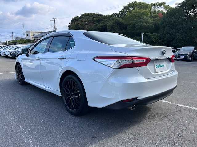トヨタ カムリ G 大阪府 2018(平30)年 5.5万km プラチナホワイトパールマイカ 純正ナビ(BT/フルセグ/AUX/DVD)/バックカメラ/レーダークルーズコントロール/衝突被害軽減システム/レーンキープアシスト/盗難防止装置/横滑り防止装置/モデリスタ/純正フロアマット/社外アルミホイール/ETC/LEDヘッドライト/オートライト/オートマチックハイビーム/スペアキー/エンジンスタートボタン