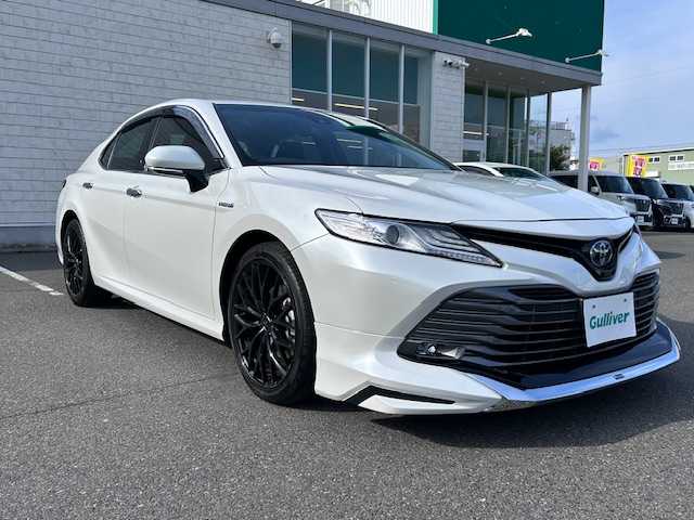 トヨタ カムリ G 大阪府 2018(平30)年 5.5万km プラチナホワイトパールマイカ 純正ナビ(BT/フルセグ/AUX/DVD)/バックカメラ/レーダークルーズコントロール/衝突被害軽減システム/レーンキープアシスト/盗難防止装置/横滑り防止装置/モデリスタ/純正フロアマット/社外アルミホイール/ETC/LEDヘッドライト/オートライト/オートマチックハイビーム/スペアキー/エンジンスタートボタン