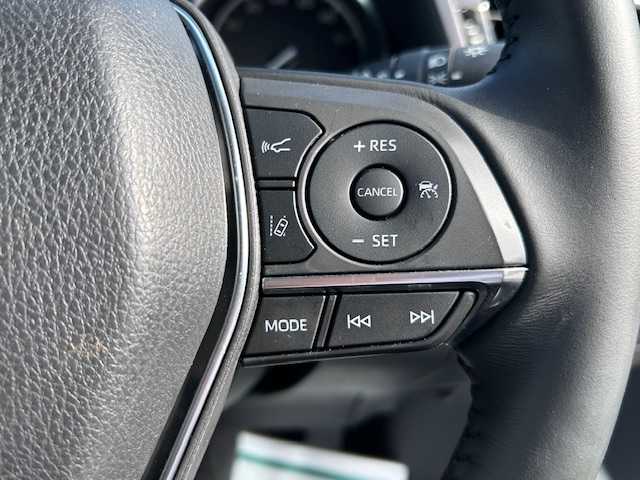 トヨタ カムリ G 大阪府 2018(平30)年 5.5万km プラチナホワイトパールマイカ 純正ナビ(BT/フルセグ/AUX/DVD)/バックカメラ/レーダークルーズコントロール/衝突被害軽減システム/レーンキープアシスト/盗難防止装置/横滑り防止装置/モデリスタ/純正フロアマット/社外アルミホイール/ETC/LEDヘッドライト/オートライト/オートマチックハイビーム/スペアキー/エンジンスタートボタン