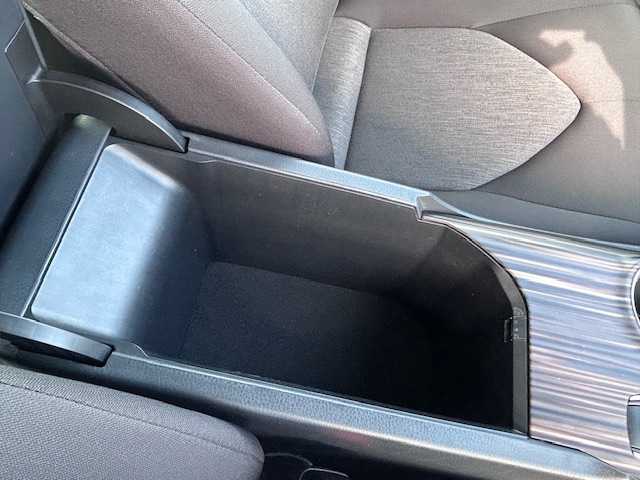 トヨタ カムリ G 大阪府 2018(平30)年 5.5万km プラチナホワイトパールマイカ 純正ナビ(BT/フルセグ/AUX/DVD)/バックカメラ/レーダークルーズコントロール/衝突被害軽減システム/レーンキープアシスト/盗難防止装置/横滑り防止装置/モデリスタ/純正フロアマット/社外アルミホイール/ETC/LEDヘッドライト/オートライト/オートマチックハイビーム/スペアキー/エンジンスタートボタン