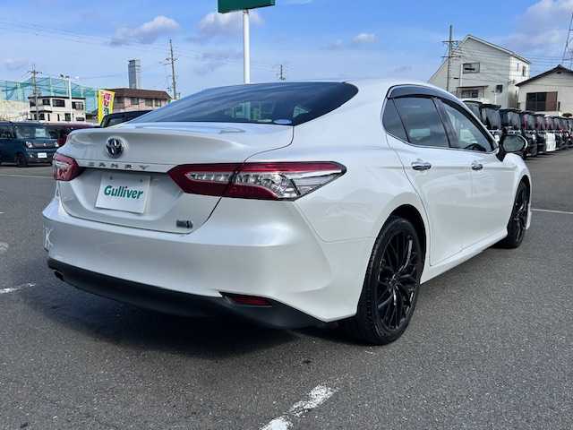 トヨタ カムリ G 大阪府 2018(平30)年 5.5万km プラチナホワイトパールマイカ 純正ナビ(BT/フルセグ/AUX/DVD)/バックカメラ/レーダークルーズコントロール/衝突被害軽減システム/レーンキープアシスト/盗難防止装置/横滑り防止装置/モデリスタ/純正フロアマット/社外アルミホイール/ETC/LEDヘッドライト/オートライト/オートマチックハイビーム/スペアキー/エンジンスタートボタン