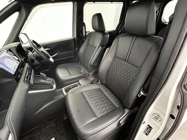 トヨタ ノア ハイブリッド S－Z 大分県 2022(令4)年 3.2万km ホワイトパールクリスタルシャイン 純正10型ディスプレィオーディオナビ/（Bluetooth/CarPlay/CD/DVD)/快適利便パッケージ/・パワーバックドア/・ナノイーX/・シートヒーター/・２列目オットマンシート/・ステアリングヒーター/・ハンズフリーパワースライドドア/LEDヘッドライト/ハーフレザーシート/トヨタセーフティセンス/（衝突回避支援パッケージ）/・プリクラッシュセーフティ/・レーントレーンシングアシスト/・レーダークルーズコントロール/・オートマチックハイビーム/フリップダウンモニター/ステアリングヒーター/パーキングアシスト/前後クリアランスソナー/プッシュエンジンスタート/スマートキー/ビルトインETC2.0/保証書＆取説