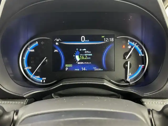 トヨタ ノア ハイブリッド S－Z 大分県 2022(令4)年 3.2万km ホワイトパールクリスタルシャイン 純正10型ディスプレィオーディオナビ/（Bluetooth/CarPlay/CD/DVD)/快適利便パッケージ/・パワーバックドア/・ナノイーX/・シートヒーター/・２列目オットマンシート/・ステアリングヒーター/・ハンズフリーパワースライドドア/LEDヘッドライト/ハーフレザーシート/トヨタセーフティセンス/（衝突回避支援パッケージ）/・プリクラッシュセーフティ/・レーントレーンシングアシスト/・レーダークルーズコントロール/・オートマチックハイビーム/フリップダウンモニター/ステアリングヒーター/パーキングアシスト/前後クリアランスソナー/プッシュエンジンスタート/スマートキー/ビルトインETC2.0/保証書＆取説