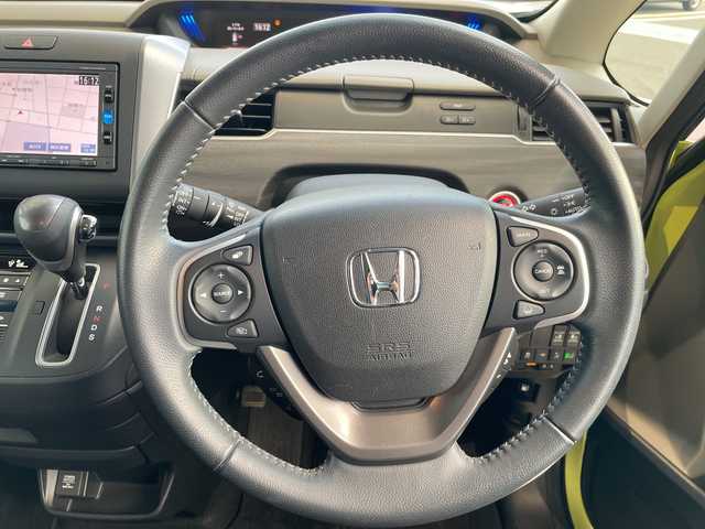 ホンダ フリード＋ G ホンダセンシング 愛知県 2017(平29)年 4.3万km シトロンドロップ ホンダセンシング/純正ナビ/両側パワースライドドア/レーダークルーズコントロール/純正アルミホイール/LEDヘッドライト/レーンキープアシスト/ドライブレコーダー/衝突軽減システム/フルセグ/CD DVD/Bluetooth/ステアリングスイッチ/スマートキー/プッシュスタート