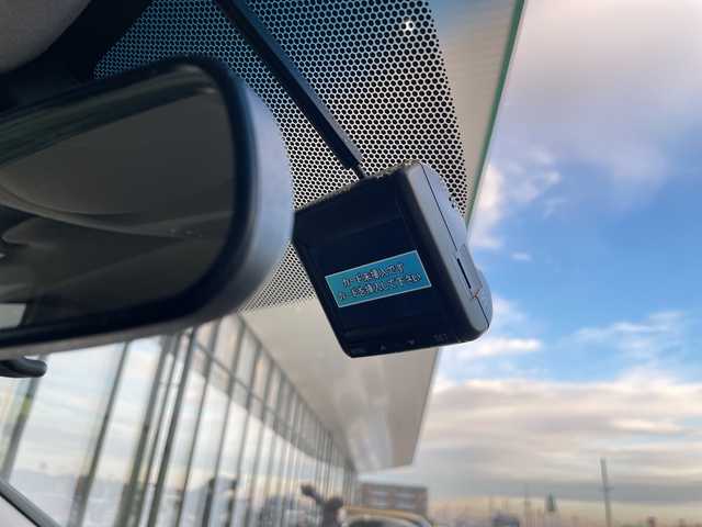 ホンダ フリード＋ G ホンダセンシング 愛知県 2017(平29)年 4.3万km シトロンドロップ ホンダセンシング/純正ナビ/両側パワースライドドア/レーダークルーズコントロール/純正アルミホイール/LEDヘッドライト/レーンキープアシスト/ドライブレコーダー/衝突軽減システム/フルセグ/CD DVD/Bluetooth/ステアリングスイッチ/スマートキー/プッシュスタート