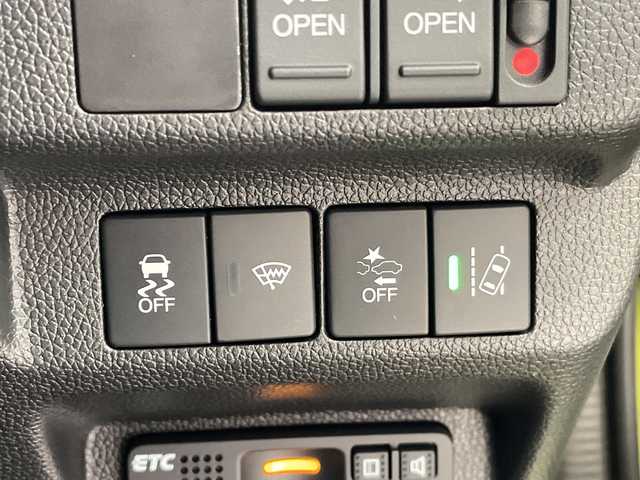 ホンダ フリード＋ G ホンダセンシング 愛知県 2017(平29)年 4.3万km シトロンドロップ ホンダセンシング/純正ナビ/両側パワースライドドア/レーダークルーズコントロール/純正アルミホイール/LEDヘッドライト/レーンキープアシスト/ドライブレコーダー/衝突軽減システム/フルセグ/CD DVD/Bluetooth/ステアリングスイッチ/スマートキー/プッシュスタート