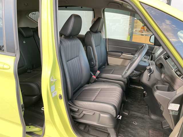 ホンダ フリード＋ G ホンダセンシング 愛知県 2017(平29)年 4.3万km シトロンドロップ ホンダセンシング/純正ナビ/両側パワースライドドア/レーダークルーズコントロール/純正アルミホイール/LEDヘッドライト/レーンキープアシスト/ドライブレコーダー/衝突軽減システム/フルセグ/CD DVD/Bluetooth/ステアリングスイッチ/スマートキー/プッシュスタート