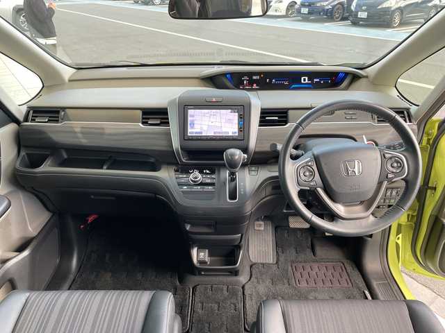 ホンダ フリード＋ G ホンダセンシング 愛知県 2017(平29)年 4.3万km シトロンドロップ ホンダセンシング/純正ナビ/両側パワースライドドア/レーダークルーズコントロール/純正アルミホイール/LEDヘッドライト/レーンキープアシスト/ドライブレコーダー/衝突軽減システム/フルセグ/CD DVD/Bluetooth/ステアリングスイッチ/スマートキー/プッシュスタート