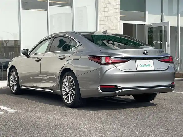 レクサス ＥＳ 300h バージョンL 宮崎県 2018(平30)年 7.1万km ソニックチタニウム 純正ナビ/　AM FM CD DVD　TV　BT/全方位カメラ/レクサスセーフティーセンス/　・プリクラッシュセーフティー/　・レーンディパーチャーアラート/　・オートマチックハイビーム/レザーシート/シートヒーター/シートクーラー/ステアリングヒーター/サンルーフ/デジタルインナーミラー/ETC車載器/純正アルミ/LED3眼ヘッドライト/ウィンカーミラー/スマートキー/プッシュスタート