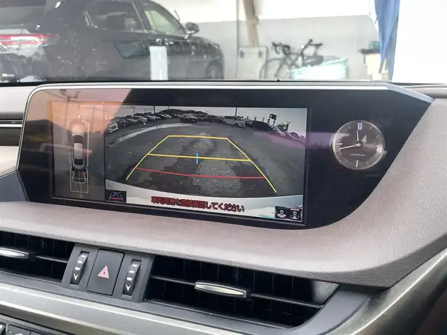 レクサス ＥＳ 300h バージョンL 宮崎県 2018(平30)年 7.1万km ソニックチタニウム 純正ナビ/　AM FM CD DVD　TV　BT/全方位カメラ/レクサスセーフティーセンス/　・プリクラッシュセーフティー/　・レーンディパーチャーアラート/　・オートマチックハイビーム/レザーシート/シートヒーター/シートクーラー/ステアリングヒーター/サンルーフ/デジタルインナーミラー/ETC車載器/純正アルミ/LED3眼ヘッドライト/ウィンカーミラー/スマートキー/プッシュスタート