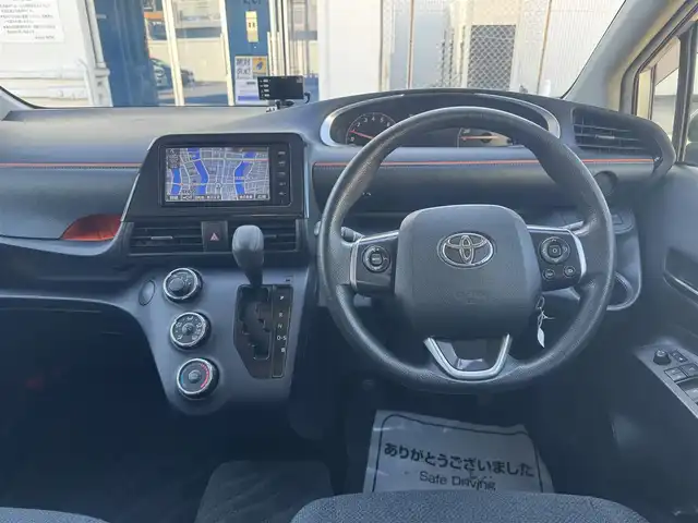 トヨタ シエンタ X 広島県 2017(平29)年 9.8万km シルバーM ワンオーナー/セーフティーセンスC/・プリクラッシュセーフティーシステム/・レーンディパーチャーアラート/・オートマチックハイビーム/・先行車発信告知機能/・オプティトロンメーター/・ステアリングスイッチ/純正ディーラーオプションナビ/・フルセグTV/・Bluetooth/ビルトインETC/ドライブレコーダー(HDR-201G)/アイドリングストップ/スペアキーあり