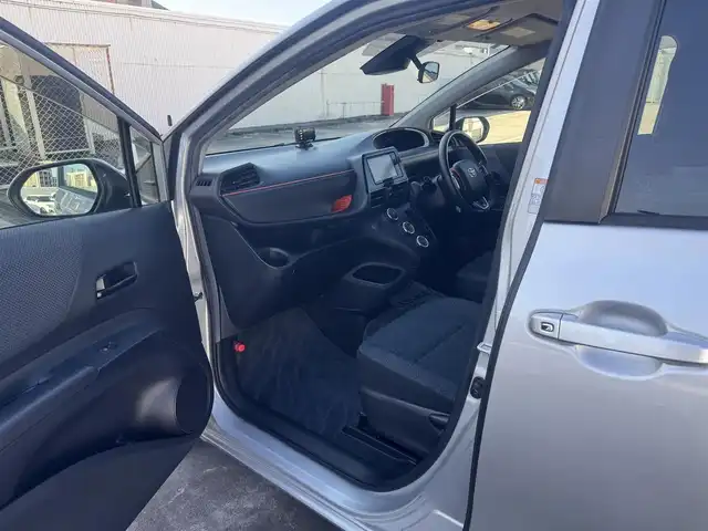 トヨタ シエンタ X 広島県 2017(平29)年 9.8万km シルバーM ワンオーナー/セーフティーセンスC/・プリクラッシュセーフティーシステム/・レーンディパーチャーアラート/・オートマチックハイビーム/・先行車発信告知機能/・オプティトロンメーター/・ステアリングスイッチ/純正ディーラーオプションナビ/・フルセグTV/・Bluetooth/ビルトインETC/ドライブレコーダー(HDR-201G)/アイドリングストップ/スペアキーあり