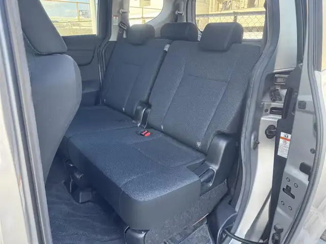 トヨタ シエンタ X 広島県 2017(平29)年 9.8万km シルバーM ワンオーナー/セーフティーセンスC/・プリクラッシュセーフティーシステム/・レーンディパーチャーアラート/・オートマチックハイビーム/・先行車発信告知機能/・オプティトロンメーター/・ステアリングスイッチ/純正ディーラーオプションナビ/・フルセグTV/・Bluetooth/ビルトインETC/ドライブレコーダー(HDR-201G)/アイドリングストップ/スペアキーあり