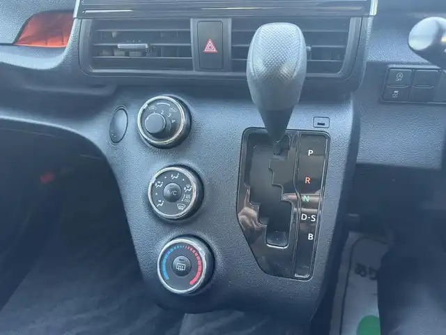 トヨタ シエンタ X 広島県 2017(平29)年 9.8万km シルバーM ワンオーナー/セーフティーセンスC/・プリクラッシュセーフティーシステム/・レーンディパーチャーアラート/・オートマチックハイビーム/・先行車発信告知機能/・オプティトロンメーター/・ステアリングスイッチ/純正ディーラーオプションナビ/・フルセグTV/・Bluetooth/ビルトインETC/ドライブレコーダー(HDR-201G)/アイドリングストップ/スペアキーあり