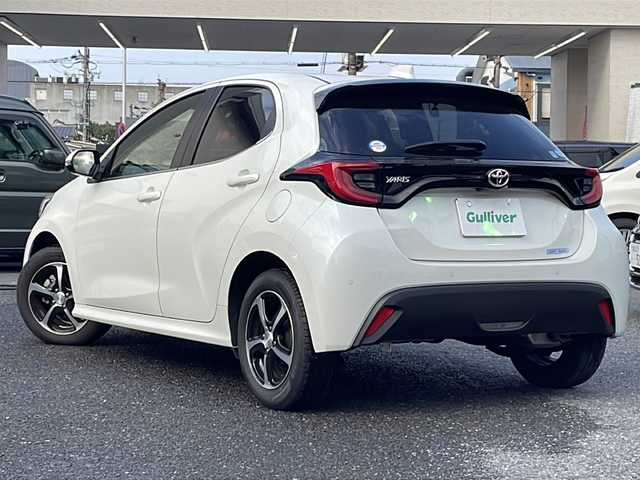 トヨタ ヤリス Z 大阪府 2020(令2)年 0.7万km ホワイトパールクリスタルシャイン 純正ナビ/バックモニター/ビルトインETC/レーダークルーズコントロール/LEDヘッドライト/クリアランスソナー/前席シートヒーター/革巻きステアリング/ドライブレコーダー/ウインカーミラー/フロアマット/ドアバイザー/保証書/取扱説明書