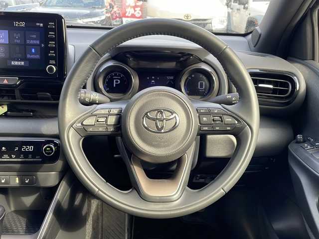 トヨタ ヤリス Z 大阪府 2020(令2)年 0.7万km ホワイトパールクリスタルシャイン 純正ナビ/バックモニター/ビルトインETC/レーダークルーズコントロール/LEDヘッドライト/クリアランスソナー/前席シートヒーター/革巻きステアリング/ドライブレコーダー/ウインカーミラー/フロアマット/ドアバイザー/保証書/取扱説明書