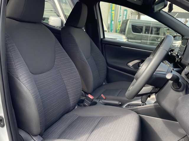 トヨタ ヤリス Z 大阪府 2020(令2)年 0.7万km ホワイトパールクリスタルシャイン 純正ナビ/バックモニター/ビルトインETC/レーダークルーズコントロール/LEDヘッドライト/クリアランスソナー/前席シートヒーター/革巻きステアリング/ドライブレコーダー/ウインカーミラー/フロアマット/ドアバイザー/保証書/取扱説明書