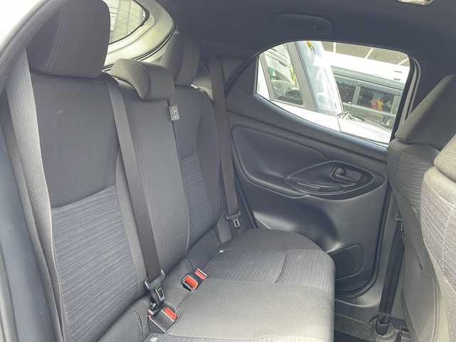 トヨタ ヤリス Z 大阪府 2020(令2)年 0.7万km ホワイトパールクリスタルシャイン 純正ナビ/バックモニター/ビルトインETC/レーダークルーズコントロール/LEDヘッドライト/クリアランスソナー/前席シートヒーター/革巻きステアリング/ドライブレコーダー/ウインカーミラー/フロアマット/ドアバイザー/保証書/取扱説明書