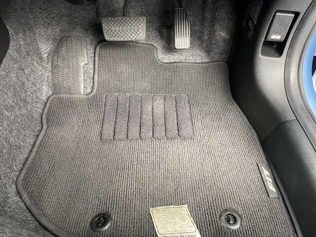 ホンダ フィット G 群馬県 2012(平24)年 1.3万km ピュアブルーメタリック 禁煙車　純正７インチナビ　盗難防止装置　ビルトインＥＴＣ　バックカメラ　ステアリングスイッチ　電動格納ミラー　パワーウィンドウ　オートエアコン　オートライト　スマートキー　ＨＩＤライト　ＥＣＯＮモード