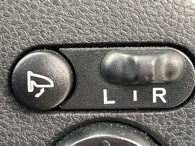 ホンダ フィット G 群馬県 2012(平24)年 1.3万km ピュアブルーメタリック 禁煙車　純正７インチナビ　盗難防止装置　ビルトインＥＴＣ　バックカメラ　ステアリングスイッチ　電動格納ミラー　パワーウィンドウ　オートエアコン　オートライト　スマートキー　ＨＩＤライト　ＥＣＯＮモード