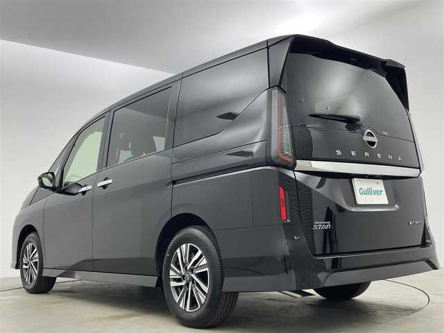日産 セレナ e－パワー ハイウェイスター V 岡山県 2025(令7)年 0.1万km未満 ダイヤモンドブラック 登録済未使用車　純正９インチナビ　プロパイロット　衝突軽減ブレーキ　両側電動スライドドア　アラウンドビューモニター　ビルトインＥＴＣ２．０　ＬＥＤヘッドライト　デジタルインナーミラー　ワイヤレス充電