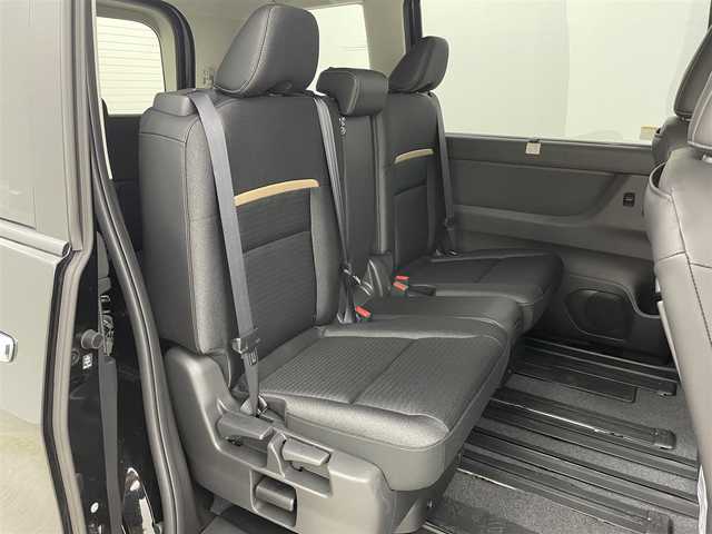 日産 セレナ e－パワー ハイウェイスター V 岡山県 2025(令7)年 0.1万km未満 ダイヤモンドブラック 登録済未使用車　純正９インチナビ　プロパイロット　衝突軽減ブレーキ　両側電動スライドドア　アラウンドビューモニター　ビルトインＥＴＣ２．０　ＬＥＤヘッドライト　デジタルインナーミラー　ワイヤレス充電