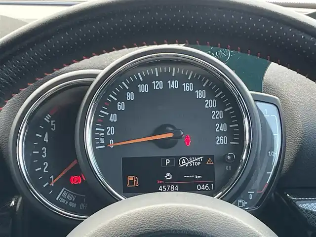 ＭＩＮＩ ＢＭＷ ミニ クラブマン クーパーSD 千葉県 2020(令2)年 4.6万km 緑Ⅱ ワンオーナー/純正８インチナビ/バックカメラ/ＬＥＤヘッドライト/オートライト/コーナーセンサー/純正１７インチアルミホイール/レーダークルーズコントロール/ＥＴＣ/プッシュスタート/スマートキー