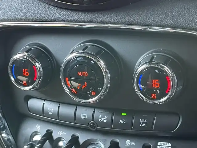 ＭＩＮＩ ＢＭＷ ミニ クラブマン クーパーSD 千葉県 2020(令2)年 4.6万km 緑Ⅱ ワンオーナー/純正８インチナビ/バックカメラ/ＬＥＤヘッドライト/オートライト/コーナーセンサー/純正１７インチアルミホイール/レーダークルーズコントロール/ＥＴＣ/プッシュスタート/スマートキー
