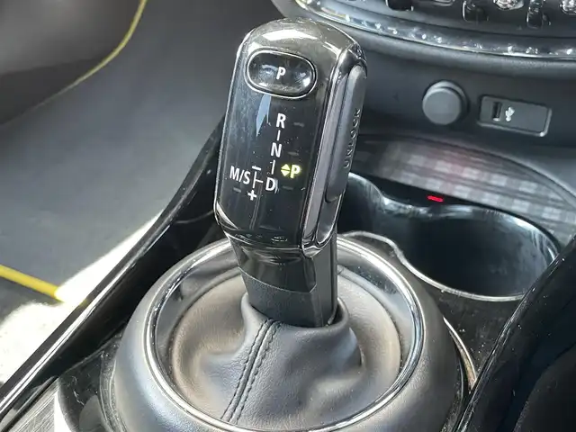 ＭＩＮＩ ＢＭＷ ミニ クラブマン クーパーSD 千葉県 2020(令2)年 4.6万km 緑Ⅱ ワンオーナー/純正８インチナビ/バックカメラ/ＬＥＤヘッドライト/オートライト/コーナーセンサー/純正１７インチアルミホイール/レーダークルーズコントロール/ＥＴＣ/プッシュスタート/スマートキー