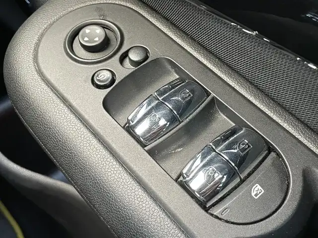 ＭＩＮＩ ＢＭＷ ミニ クラブマン クーパーSD 千葉県 2020(令2)年 4.6万km 緑Ⅱ ワンオーナー/純正８インチナビ/バックカメラ/ＬＥＤヘッドライト/オートライト/コーナーセンサー/純正１７インチアルミホイール/レーダークルーズコントロール/ＥＴＣ/プッシュスタート/スマートキー