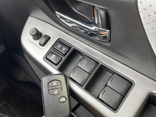 スバル インプレッサ ＸＶ ハイブリッド 2．0i－L アイサイト 青森県 2014(平26)年 10.7万km デザートカーキ 4WD/社外HDDナビ・フルセグTV/CD・DVD・Bluetooth/バックカメラ/前席パワーシート/アイサイト/衝突軽減ブレーキ/追従クルーズコントロール/レーンキープアシスト/ETC/スマートキー/プッシュスタート/HIDヘッドライト/LEDフォグランプ/純正17インチアルミ/ルーフレール/スペアキー/保証書・取説書