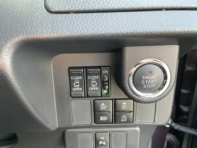 トヨタ タンク 富山県 2019(令1)年 7.3万km プラムブラウンパールクリスタルシャイン ４WD/両側パワースライドドア/純正ナビ/フルセグTV/Bluetooth/DVD再生/ETC/スマートキー/コーナーセンサー/LEDオートライト/LEDフォグライト/ビルトインETC/クルーズコントロール/ステアリングスイッチ/衝突軽減ブレーキ/レーンディパーチャーアラート/オートマチックハイビーム