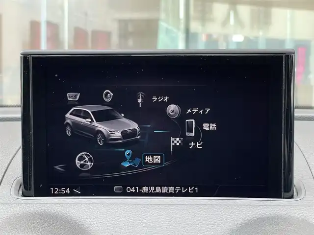 アウディ Ａ３ SB 1．4 TFSI スポーツ 鹿児島県 2018(平30)年 3万km 黒 Sラインパッケージ/禁煙車/純正SDナビ(Bluetooth/フルセグ/DVD)/セーフティパッケージ/コンビニエンスパッケージ/バーチャルコックピット/パドルシフト/USB入力端子/純正ETC2.0/ハーフレザーシート/シートヒーター(運転席/助手席)/パワーシート(運転席)/前方ドライブレコーダー/フロアマット/クルーズコントロール追従走行有/横滑り防止装置/アイドリングストップ/オートライト/LEDヘッドライト/前後フォグ/ダブル・サイドエアバッグ