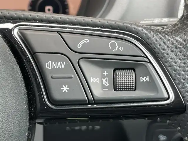 アウディ Ａ３ SB 1．4 TFSI スポーツ 鹿児島県 2018(平30)年 3万km 黒 Sラインパッケージ/禁煙車/純正SDナビ(Bluetooth/フルセグ/DVD)/セーフティパッケージ/コンビニエンスパッケージ/バーチャルコックピット/パドルシフト/USB入力端子/純正ETC2.0/ハーフレザーシート/シートヒーター(運転席/助手席)/パワーシート(運転席)/前方ドライブレコーダー/フロアマット/クルーズコントロール追従走行有/横滑り防止装置/アイドリングストップ/オートライト/LEDヘッドライト/前後フォグ/ダブル・サイドエアバッグ