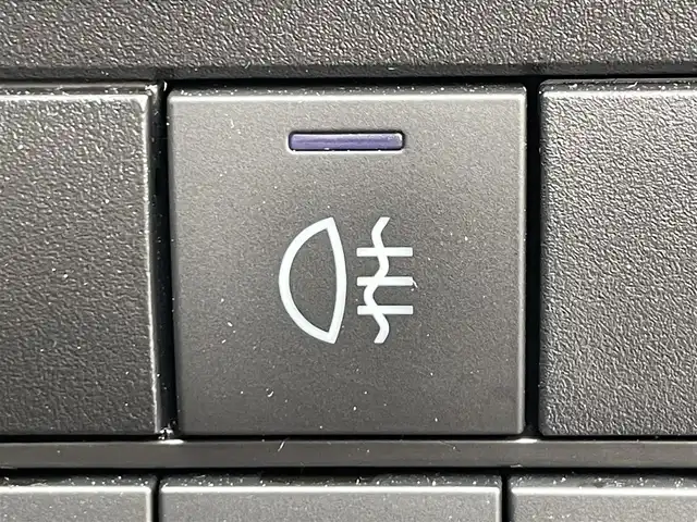 ダイハツ ロッキー プレミアム G HEV 滋賀県 2022(令4)年 5.9万km シャイニングホワイトパール ハーフレザーシート/前席シートヒーター/アダプティブクルーズコントロール/レーンキープアシスト/スマートペダル/衝突被害軽減ブレーキ/コーナーセンサー/ブレーキホールド/トラクションコントロールシステム/LEDヘッドランプ/オートライト/オートマチックハイビーム/USB/純正アルミホイール/純正フロアマット/プッシュスタート/スマートキー/スペアキー1本