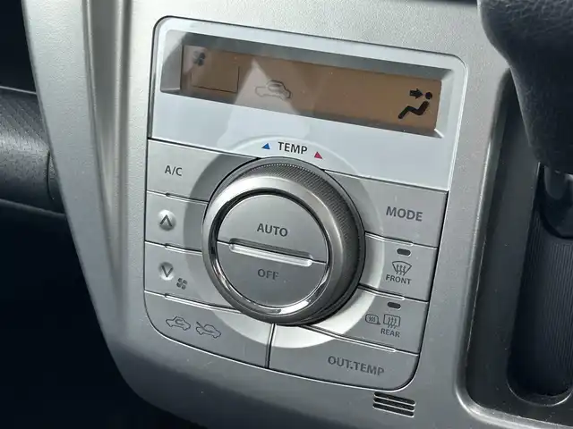 スズキ ハスラー G 滋賀県 2019(令1)年 4.3万km フェニックスレッドパール/ブルーイッシュブラックパール ガソリン（ハイブリッド）/2WD(FF)/CVT/社外7インチナビ【CN-E310D】/（FM/AM/CD/ワンセグ/Bluetooth）/プリクラッシュブレーキアシスト	/ブレーキアシスト	/レーンキープアシスト	/横滑り防止/アイドリングストップ/プッシュスタート/ヘッドライトレベリング/ステアリングスイッチ/ハロゲンヘッドライト/社外フロアマット/ドアバイザー/D/N席シートヒーター/オートエアコン/電動格納ミラー