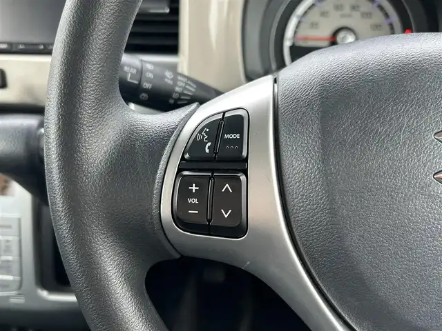 スズキ ハスラー G 滋賀県 2019(令1)年 4.3万km フェニックスレッドパール/ブルーイッシュブラックパール ガソリン（ハイブリッド）/2WD(FF)/CVT/社外7インチナビ【CN-E310D】/（FM/AM/CD/ワンセグ/Bluetooth）/プリクラッシュブレーキアシスト	/ブレーキアシスト	/レーンキープアシスト	/横滑り防止/アイドリングストップ/プッシュスタート/ヘッドライトレベリング/ステアリングスイッチ/ハロゲンヘッドライト/社外フロアマット/ドアバイザー/D/N席シートヒーター/オートエアコン/電動格納ミラー