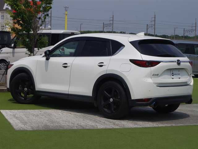 マツダ ＣＸ－５ XD プロアクティブ 千葉県 2017(平29)年 6.2万km スノーフレイクホワイトパールマイカ スマートシティブレーキサポート/ブラインドスポットモニタリング/レーンキープ・アシスト・システム/アクティブ・ドライビング・ディスプレイ/AUTO　EXEサスペンション/純正SDナビ/地デジTV/【DVD/CD再生機能　Bluetooth接続】/バックカメラ/ドライブレコーダー/革巻きステアリング/ETC/LEDヘッドライト/フォグライト/ウインカーミラー/コーナーセンサー/純正19インチアルミホイル/社外マフラー/サイド/カーテンエアバッグ/アドバンストキーレスエントリー