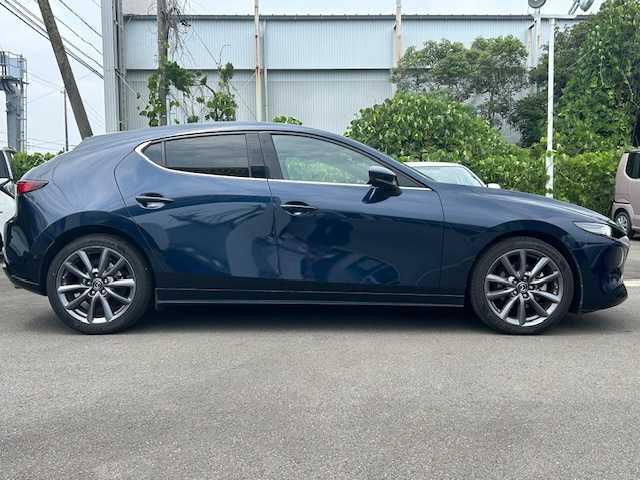 マツダ マツダ３ファストバック XD バーガンディセレクション 静岡県 2020(令2)年 4.8万km ディープクリスタルブルーマイカ ワンオーナー/純正ナビ（ナビ　Bluetooth　ETC連動　音声認識）/本革レザーシート/社外ドライブレコーダー前後/シートメモリー機能/純正ビルトインETC/パワーシートD＋N席/360度ビューモニター/スマートキー/スペアキー×1/LEDオートヘッドライト/純正アルミホイール/MTモード付きAT