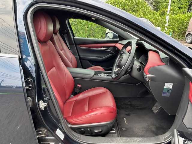 マツダ マツダ３ファストバック XD バーガンディセレクション 静岡県 2020(令2)年 4.8万km ディープクリスタルブルーマイカ ワンオーナー/純正ナビ（ナビ　Bluetooth　ETC連動　音声認識）/本革レザーシート/社外ドライブレコーダー前後/シートメモリー機能/純正ビルトインETC/パワーシートD＋N席/360度ビューモニター/スマートキー/スペアキー×1/LEDオートヘッドライト/純正アルミホイール/MTモード付きAT