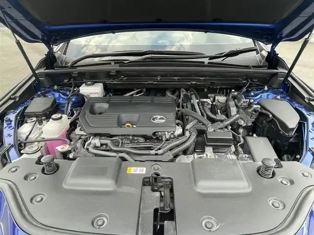 レクサス ＮＸ 350h Fスポーツ 群馬県 2022(令4)年 9.4万km ヒートブルーコントラストレイヤリング レクサスセーフティーシステム/・プリクラッシュ/・クリアランスソナー/・ブラインドスポット/・レーンディパーチャー/・デジタルインナーミラー/・クルーズコントロール/・オートライト/・オートマチックハイビーム/・横滑り防止/・パノラミックビューモニター/・SOSコール/純正14インチナビ/・AM/FM/フルセグTV/・Bluetooth/USB/シートメモリー/パワーシート前席/シートヒーター前席/エアシート前席/パワーバックドア/ハンドルヒーター/サンルーフ/ヒーターミラー/ＥＴＣ2.0/純正フルエアロ/純正ドラレコ/LEDヘッドライト/スマートキー/プッシュスタート