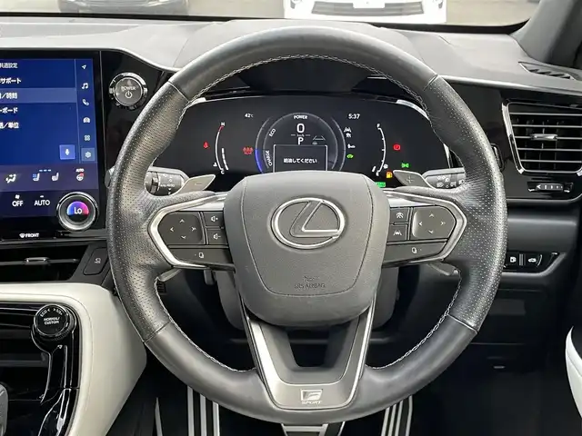 レクサス ＮＸ 350h Fスポーツ 群馬県 2022(令4)年 9.4万km ヒートブルーコントラストレイヤリング レクサスセーフティーシステム/・プリクラッシュ/・クリアランスソナー/・ブラインドスポット/・レーンディパーチャー/・デジタルインナーミラー/・クルーズコントロール/・オートライト/・オートマチックハイビーム/・横滑り防止/・パノラミックビューモニター/・SOSコール/純正14インチナビ/・AM/FM/フルセグTV/・Bluetooth/USB/シートメモリー/パワーシート前席/シートヒーター前席/エアシート前席/パワーバックドア/ハンドルヒーター/サンルーフ/ヒーターミラー/ＥＴＣ2.0/純正フルエアロ/純正ドラレコ/LEDヘッドライト/スマートキー/プッシュスタート