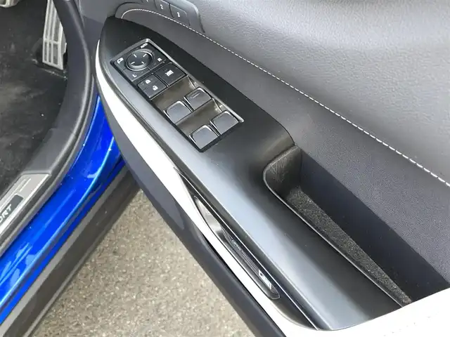 レクサス ＮＸ 350h Fスポーツ 群馬県 2022(令4)年 9.4万km ヒートブルーコントラストレイヤリング レクサスセーフティーシステム/・プリクラッシュ/・クリアランスソナー/・ブラインドスポット/・レーンディパーチャー/・デジタルインナーミラー/・クルーズコントロール/・オートライト/・オートマチックハイビーム/・横滑り防止/・パノラミックビューモニター/・SOSコール/純正14インチナビ/・AM/FM/フルセグTV/・Bluetooth/USB/シートメモリー/パワーシート前席/シートヒーター前席/エアシート前席/パワーバックドア/ハンドルヒーター/サンルーフ/ヒーターミラー/ＥＴＣ2.0/純正フルエアロ/純正ドラレコ/LEDヘッドライト/スマートキー/プッシュスタート