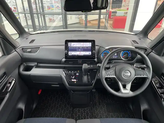 日産 ルークス ハイウェイスター X 千葉県 2022(令4)年 4.9万km フローズンバニラパール 純正9インチナビ/（CD/DVD/フルセグ/BT/FM/AM)/全周囲カメラ/エマージェンシーブレーキ/車線逸脱警報/両側パワースライドドア/横滑り防止装置/ドライブレコーダー/アイドリングストップ/LEDヘッドライト/フォグランプ/オートライト/ウィンカーミラー/電動格納ミラー/純正14インチAW/シートリフター/禁煙車/プッシュスタート/スマートキー/フロアマット/ドアバイザー