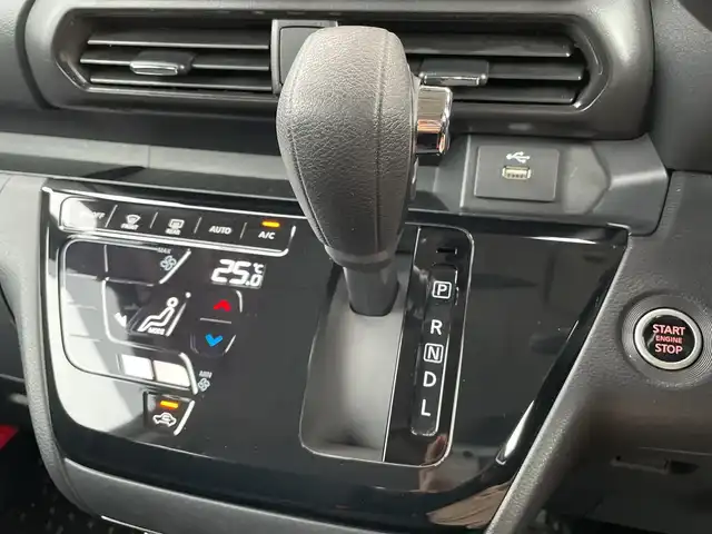 日産 ルークス ハイウェイスター X 千葉県 2022(令4)年 4.9万km フローズンバニラパール 純正9インチナビ/（CD/DVD/フルセグ/BT/FM/AM)/全周囲カメラ/エマージェンシーブレーキ/車線逸脱警報/両側パワースライドドア/横滑り防止装置/ドライブレコーダー/アイドリングストップ/LEDヘッドライト/フォグランプ/オートライト/ウィンカーミラー/電動格納ミラー/純正14インチAW/シートリフター/禁煙車/プッシュスタート/スマートキー/フロアマット/ドアバイザー