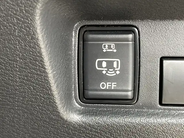 日産 ルークス ハイウェイスター X 千葉県 2022(令4)年 4.9万km フローズンバニラパール 純正9インチナビ/（CD/DVD/フルセグ/BT/FM/AM)/全周囲カメラ/エマージェンシーブレーキ/車線逸脱警報/両側パワースライドドア/横滑り防止装置/ドライブレコーダー/アイドリングストップ/LEDヘッドライト/フォグランプ/オートライト/ウィンカーミラー/電動格納ミラー/純正14インチAW/シートリフター/禁煙車/プッシュスタート/スマートキー/フロアマット/ドアバイザー