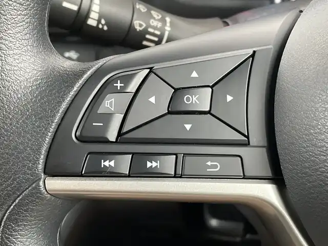 日産 ルークス ハイウェイスター X 千葉県 2022(令4)年 4.9万km フローズンバニラパール 純正9インチナビ/（CD/DVD/フルセグ/BT/FM/AM)/全周囲カメラ/エマージェンシーブレーキ/車線逸脱警報/両側パワースライドドア/横滑り防止装置/ドライブレコーダー/アイドリングストップ/LEDヘッドライト/フォグランプ/オートライト/ウィンカーミラー/電動格納ミラー/純正14インチAW/シートリフター/禁煙車/プッシュスタート/スマートキー/フロアマット/ドアバイザー