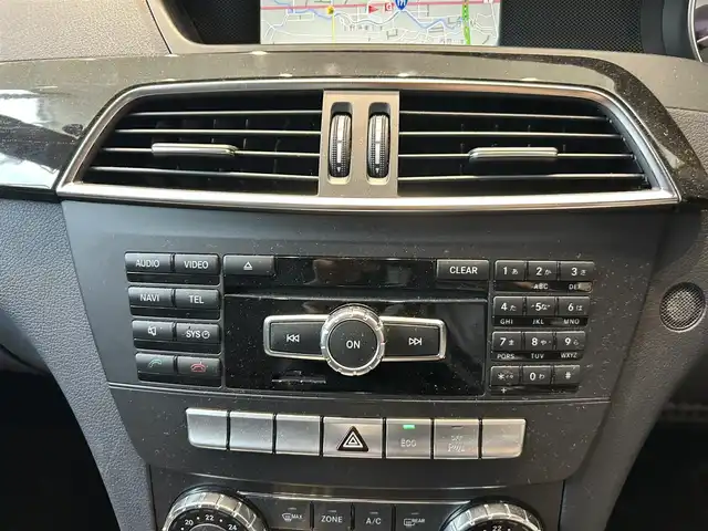 メルセデス・ベンツ Ｃ２００ ブルーエフィシェンシーW AVG 大阪府 2012(平24)年 3.3万km イリジウムシルバー 純正ナビ/TV/バックカメラ/純正17インチAW/HIDヘッドライト/クルコン/クリアランスソナー/パドルシフト/ハーフレザー/メモリ付きパワーシート/ルーフレール