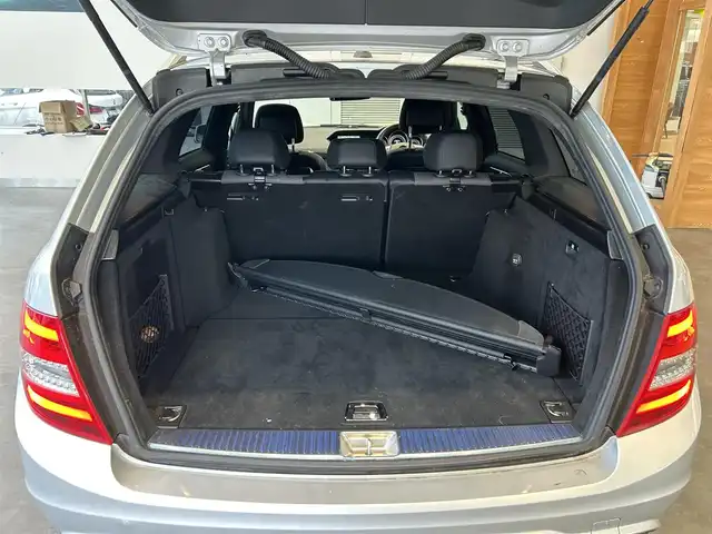 メルセデス・ベンツ Ｃ２００ ブルーエフィシェンシーW AVG 大阪府 2012(平24)年 3.3万km イリジウムシルバー 純正ナビ/TV/バックカメラ/純正17インチAW/HIDヘッドライト/クルコン/クリアランスソナー/パドルシフト/ハーフレザー/メモリ付きパワーシート/ルーフレール