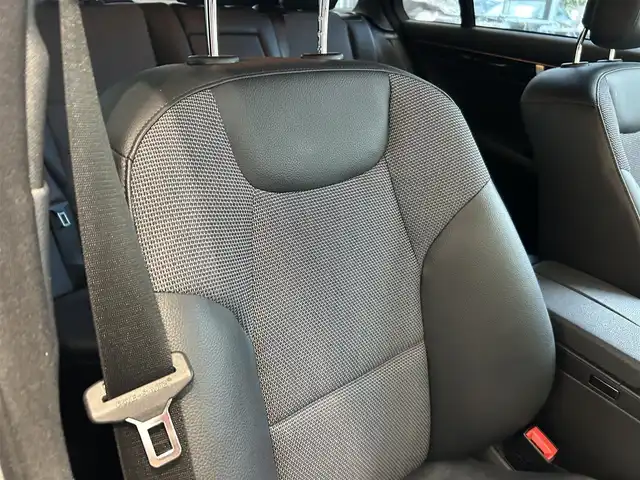 メルセデス・ベンツ Ｃ２００ ブルーエフィシェンシーW AVG 大阪府 2012(平24)年 3.3万km イリジウムシルバー 純正ナビ/TV/バックカメラ/純正17インチAW/HIDヘッドライト/クルコン/クリアランスソナー/パドルシフト/ハーフレザー/メモリ付きパワーシート/ルーフレール